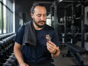 Proteinriegel für den Muskelaufbau: Die Wahrheit über Inhaltsstoffe
